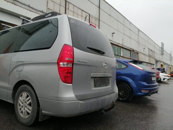 фото Фаркоп Bosal - Oris - Weso для Hyundai H-1 II /Grand Starex I (2007-2021)