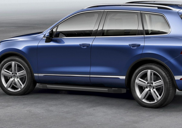 Фото Пороги алюминиевые Rival "Black" для Volkswagen Touareg, R-Line  2015-