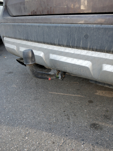 фото Фаркоп Westfalia для Skoda Yeti 2009-, быстросъемный, подрезка бампера, нагрузка 2100 кг