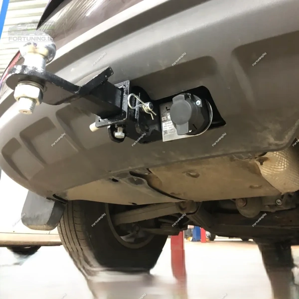 Фаркоп Leader Plus (Россия) «быстросъемный под квадрат» для Audi Q5 I «8R» (2008-2017)