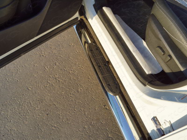 Фото Пороги овальные с накладкой 120х60 мм для Subaru Forester (S5) 2018-