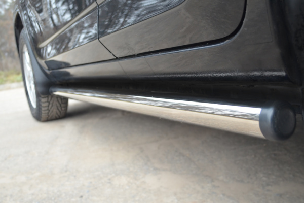 Фото Пороги труба d63 (вариант 2) TOYOTA RAV 4 2010-2012 (short base)