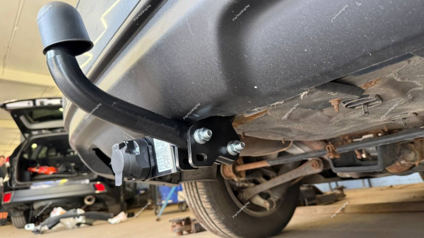 Фаркоп Imiola для Citroen C5 седан 2008-2017