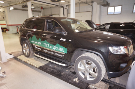 Пороги алюминиевые (Alyans) Jeep Gr. Cherokee (2011-) (кроме SRT)