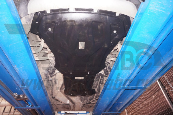 Фото Защита картера двигателя и кпп BMW X5M F85 (2014-) из 2-х частей