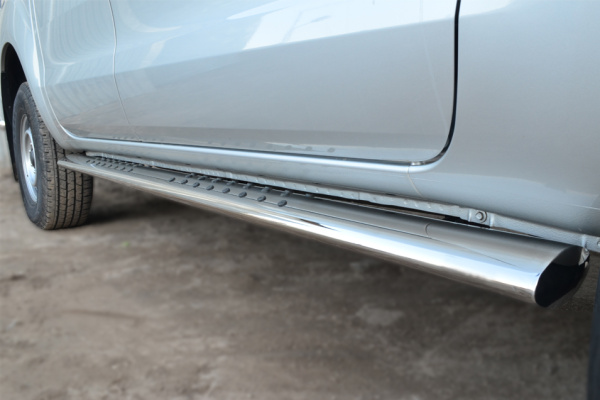 Фото Пороги труба d120x60 с проступью FORD RANGER 2011-