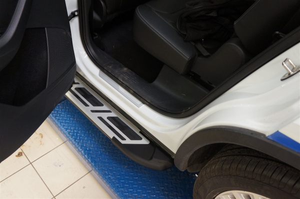 Фото Пороги алюминиевые (Corund Silver) Skoda Kodiaq (2017-)