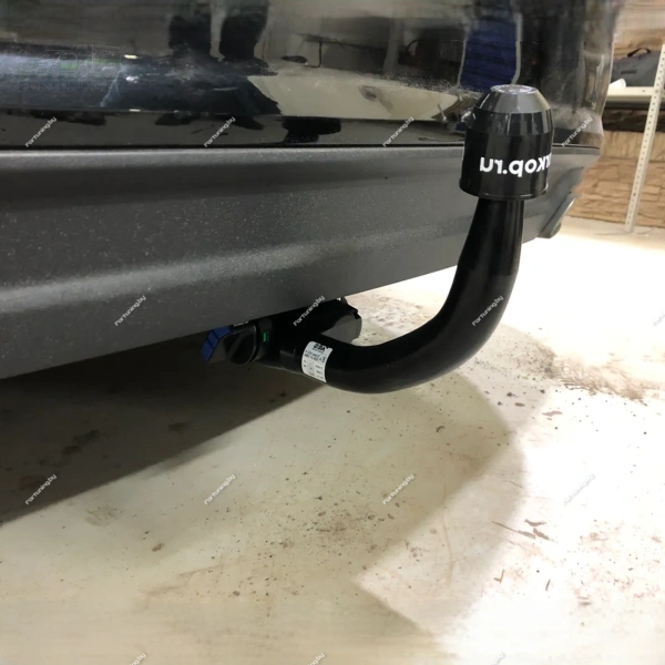 Фаркоп Steinhof (Польша) «быстросъемный на ключ» для Audi A6 IV «C7» седан/ универсал (2011-2018)