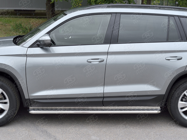 Фото Пороги труба d42 с листом (лист алюм, проф.сталь) (вариант 2) SKODA KODIAQ 2017-