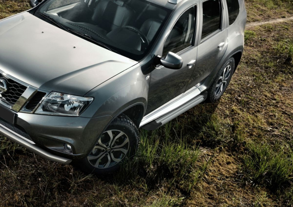 Фото Пороги алюминиевые Rival "Silver" для Renault Duster 2011-2015-