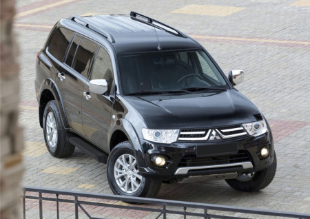 Пороги алюминиевые Rival "Black" для Mitsubishi Pajero Sport 2008-2013-2016