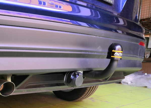 Фаркоп Avtos Audi Q3 (2011-2018)