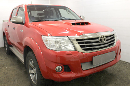 Защита радиатора Toyota Hilux 2011-2015 chrome