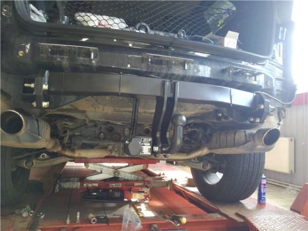 фото Фаркоп Imiola для Jeep Grand Cherokee WK2 2011-, кроме SRT8