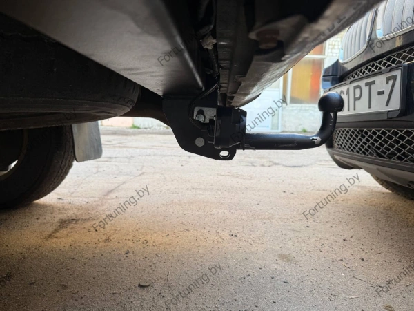 фото Фаркоп Avtos Toyota Hilux (2015-)