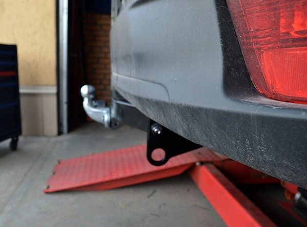 фото Фаркоп Imiola для Toyota Highlander 2014-