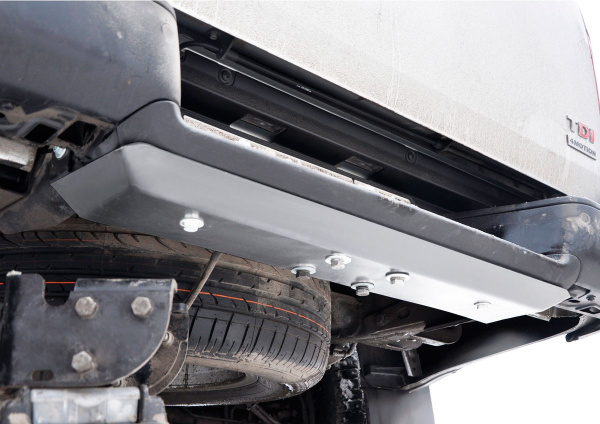 Фото Защита заднего бампера Rival для Volkswagen Amarok 2010-2016 2016-н.в., алюминий 4 мм, с крепежом, 333.5841.1