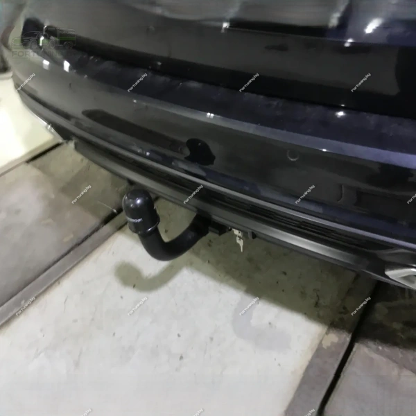 Фаркоп Steinhof (Польша) «быстросъемный на ключ» для Audi A6 V «C8» (2018-) "седан/ универсал"