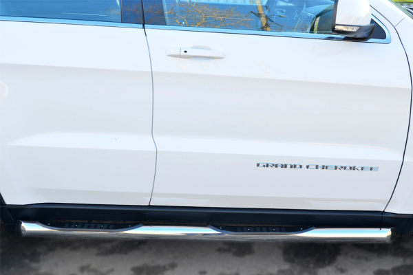 Фото Защита порогов d76 с накладкой (вариант 1) JEEP Grand Cherokee 2013-