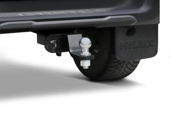 фото Фаркоп BERG «быстросъемный под квадрат» для Toyota Hilux VIII (2015-)