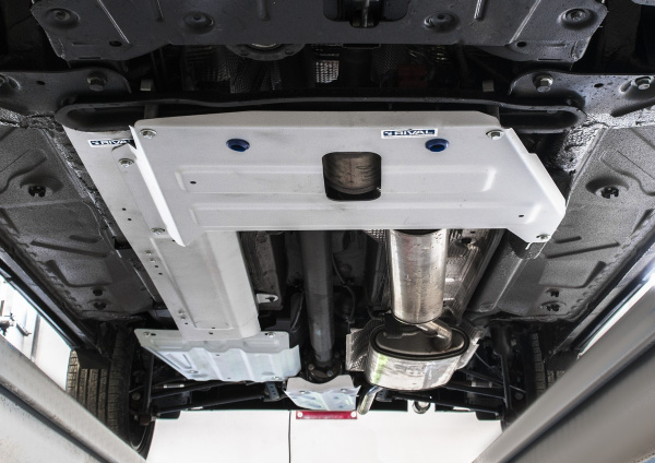 Фото Защита топливных трубок Rival для Renault Duster 2015-н.в., алюминий 4 мм, с крепежом, 333.4716.1