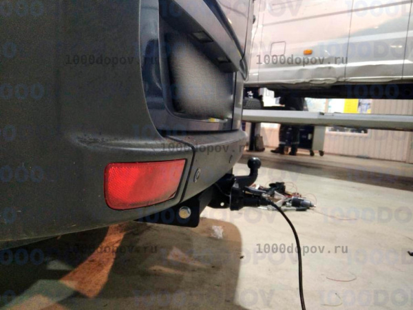 фото Фаркоп AvtoS для VOLKSWAGEN Crafter (одинарные колёса, без ступеньки) база 3,250-4,325м. 2006-2017