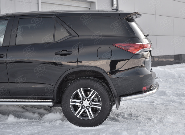 Фото Защита заднего бампера d63 секции TOYOTA FORTUNER 2017-