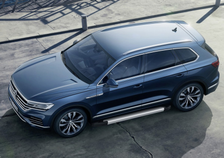 Порог-площадка "Silver" Volkswagen Touareg 2018-