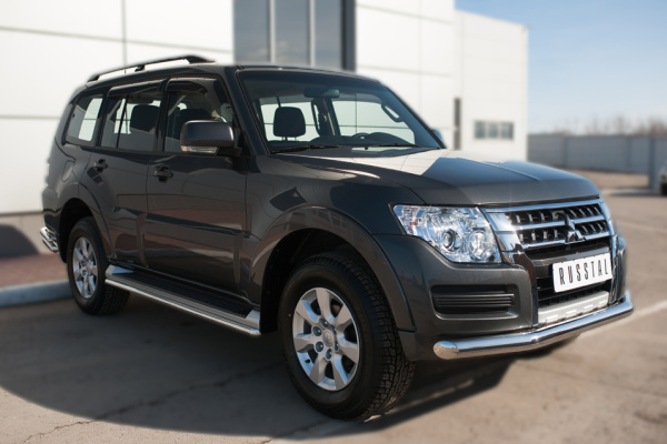 Фото Защита переднего бампера d76 (секции) MITSUBISHI Pajero 4 2014-