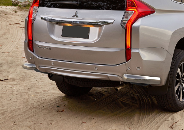 Фото Защита заднего бампера d76 уголки Mitsubishi Pajero Sport 2016-