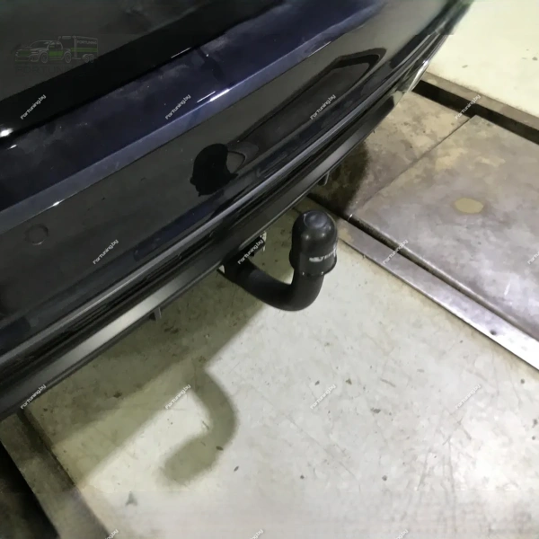 Фаркоп Steinhof (Польша) «быстросъемный на ключ» для Audi A6 V «C8» (2018-) "седан/ универсал"