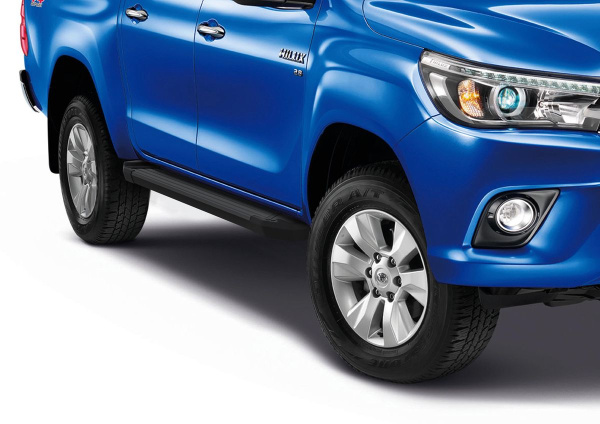 Фото Пороги алюминиевые Rival "Black" для Toyota Hilux 2015-