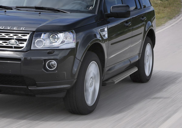 Фото Пороги алюминиевые Rival "Premium-Black" для Land Rover Freelander 2006-2010-2012-2014