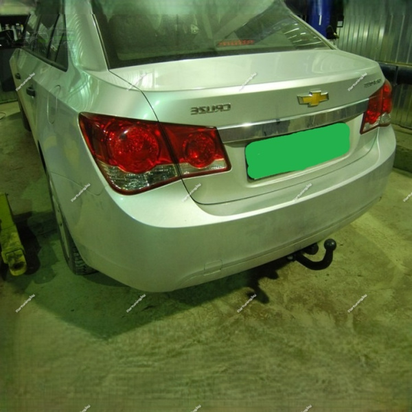 Фаркоп Imiola для Chevrolet Cruze седан/хетчбек 2009-2016