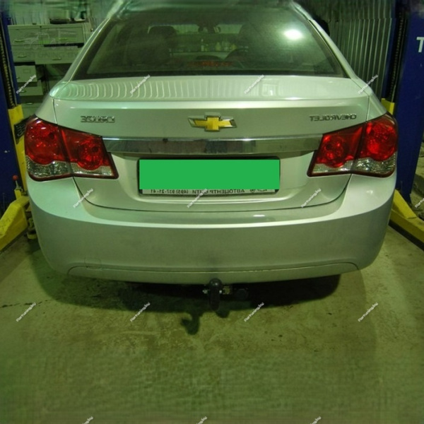 Фаркоп Imiola для Chevrolet Cruze седан/хетчбек 2009-2016
