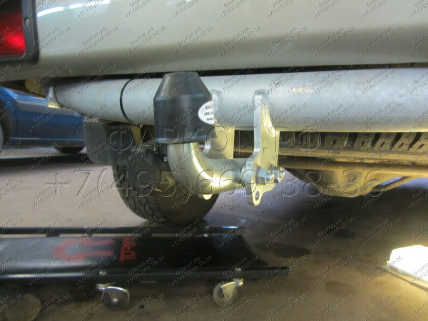 фото Фаркоп Galia для Toyota Land Cruiser 100 1998-2008