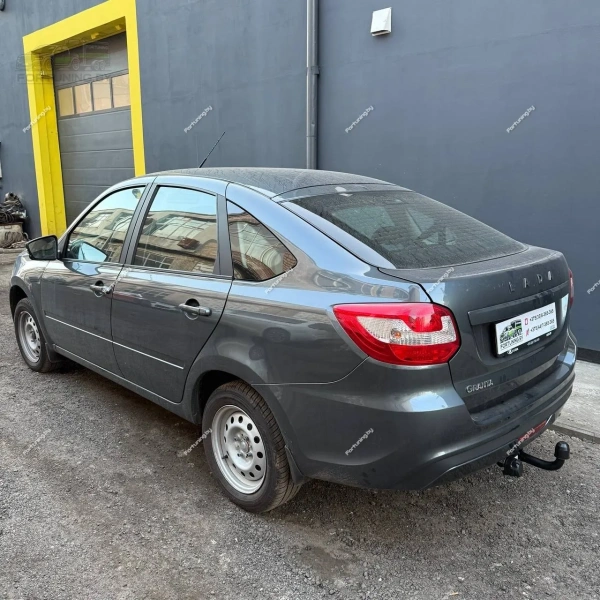 фото Фаркоп BERG (Россия) для Lada Granta I «рестайлинг» седан/ лифтбек/ универсал (2018-) "вкл. Cross"