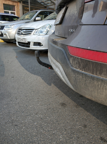 фото Фаркоп Westfalia для Skoda Yeti 2009-, быстросъемный, подрезка бампера, нагрузка 2100 кг