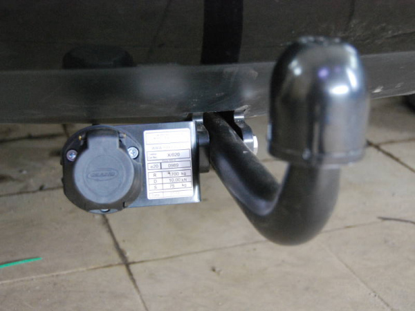 фото Фаркоп Imiola для Mazda CX-7 2007-2012