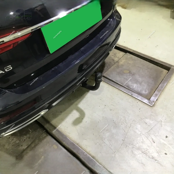 Фаркоп Steinhof (Польша) «быстросъемный на ключ» для Audi A6 V «C8» (2018-) "седан/ универсал"