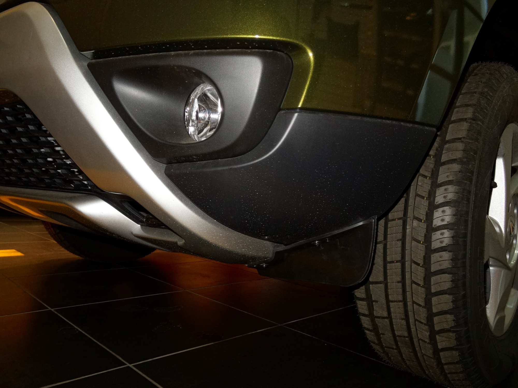 Фото Щитки аэродинамические для Renault Duster 2011-2015, Renault Duster 2015-