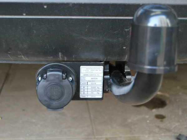 фото Фаркоп Imiola для Volkswagen Passat B6 седан/универсал 2005-2010