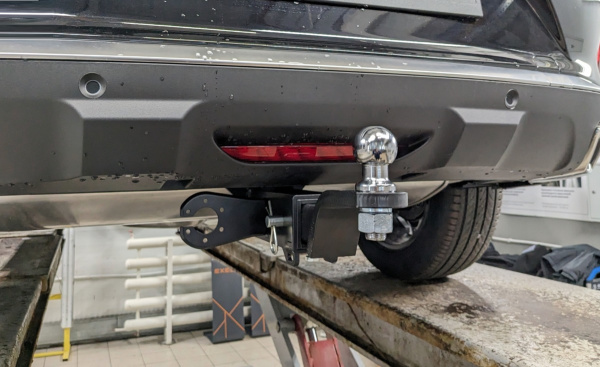 Фаркоп BERG «быстросъемный под квадрат» для Exeed TXL I (2024-) "для 2-го рестайлинга"