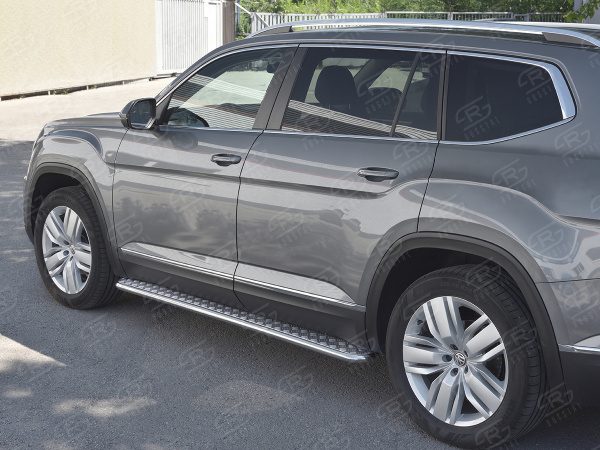 Фото Пороги труба d42 с листом (лист алюм, проф.нерж) (вариант 1) VOLKSWAGEN TERAMONT 2017-