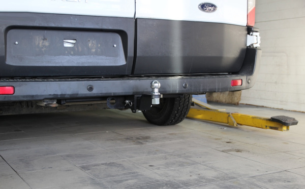 Фаркоп BERG «быстросъемный под квадрат» для Ford Transit VIII «фургон»  (2014-)