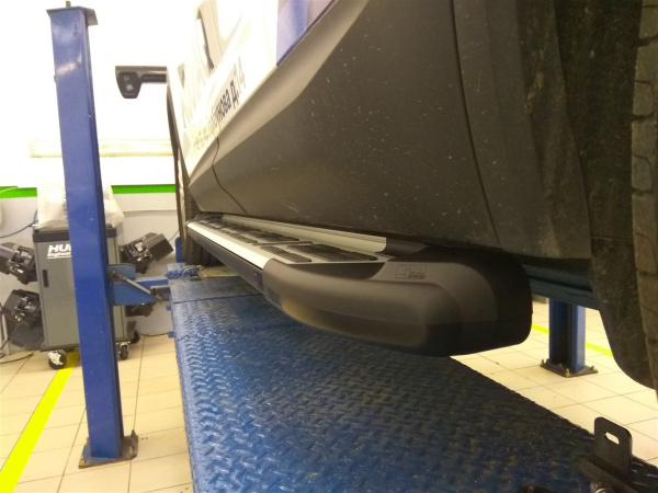 Фото Пороги алюминиевые (Corund Silver) Skoda Kodiaq (2017-)