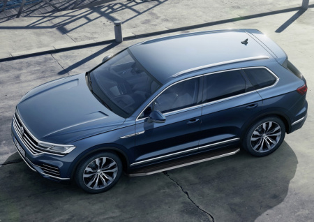 Порог-площадка "Premium" Volkswagen Touareg 2018-