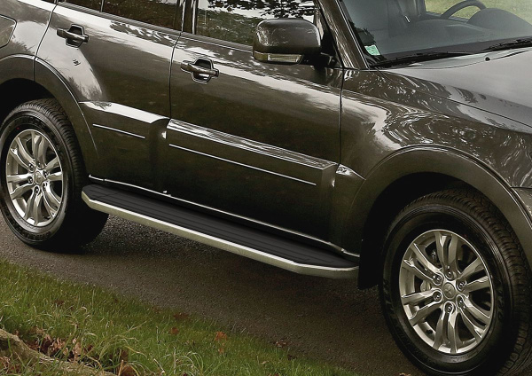 Фото Пороги алюминиевые Rival "Premium" для Mitsubishi Pajero IV 2006-2011-2014-