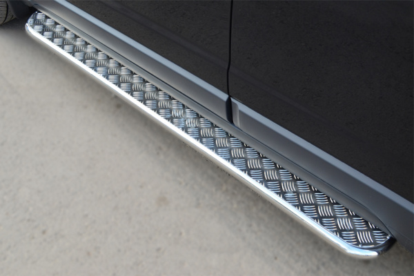 Фото Пороги труба d42 с листом (лист алюм,проф.нерж)(вариант 1) OPEL ANTARA 2012-