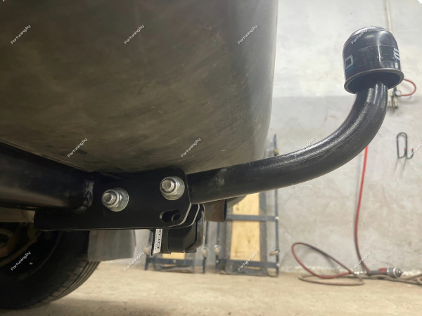 фото Фаркоп Bosal - Oris - Weso для Opel Combo «C» (2001-2011)